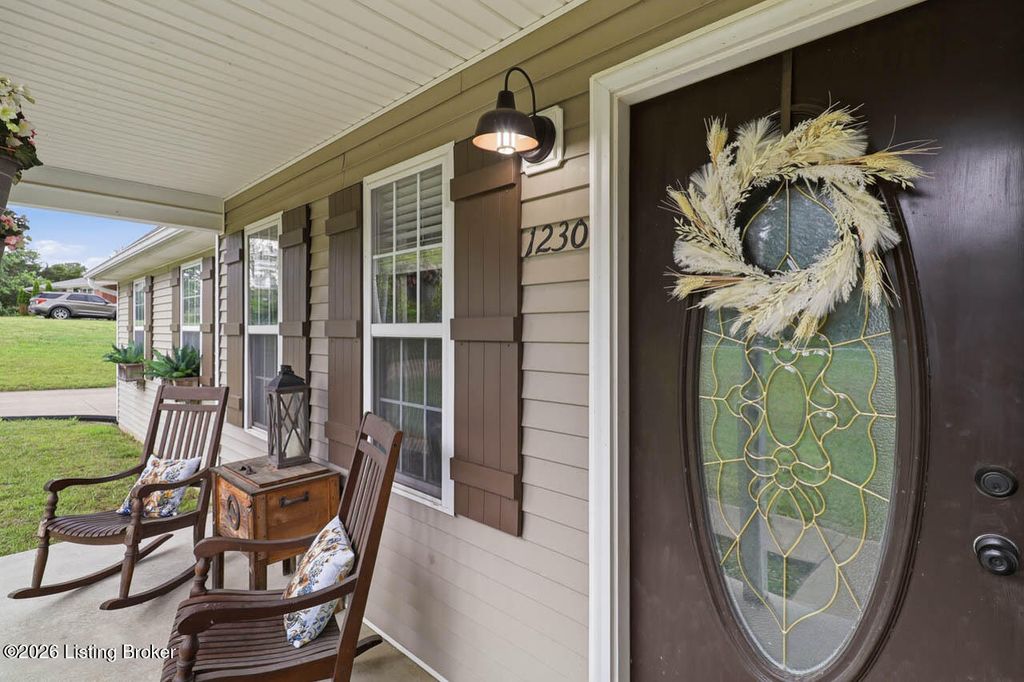 Photo of 1230 Ranch Rd, Vine Grove, KY 40175 (MLS # 1716568)