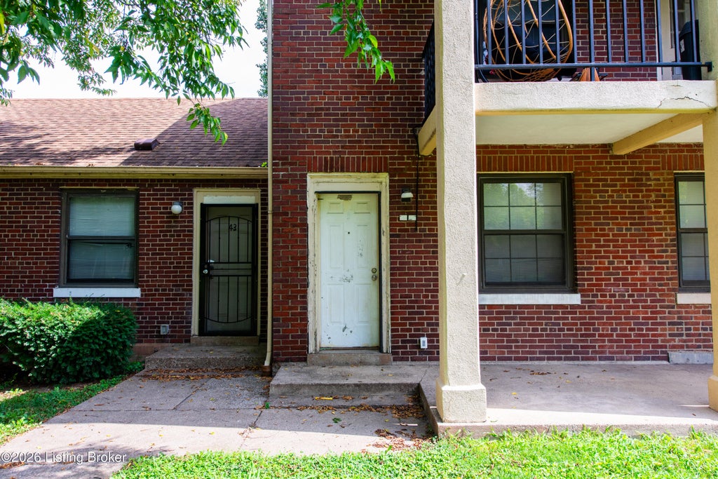 Photo of 1 College Ct, Louisville, KY 40203 (MLS # 1724073)