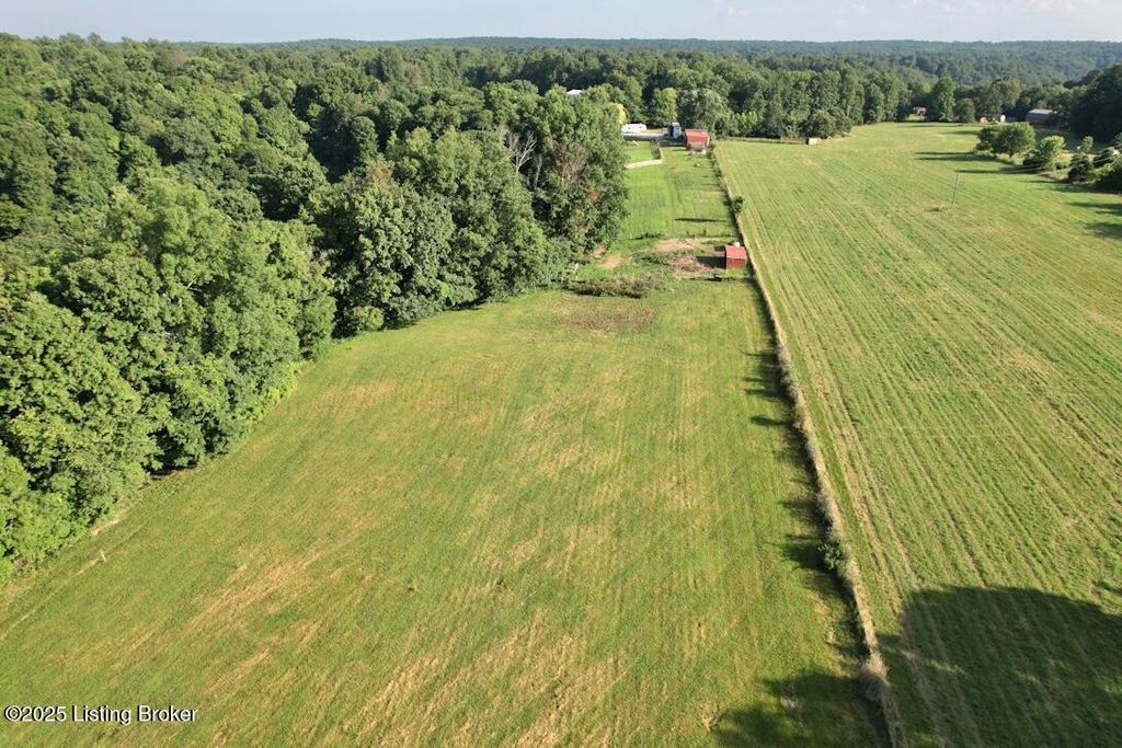 Photo of 1556 Hilltop Rd, Shepherdsville, KY 40165 (MLS # 1691514)