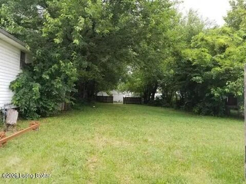 Photo of 3523 W Muhammad Ali Blvd, Louisville, KY 40212 (MLS # 1713505)