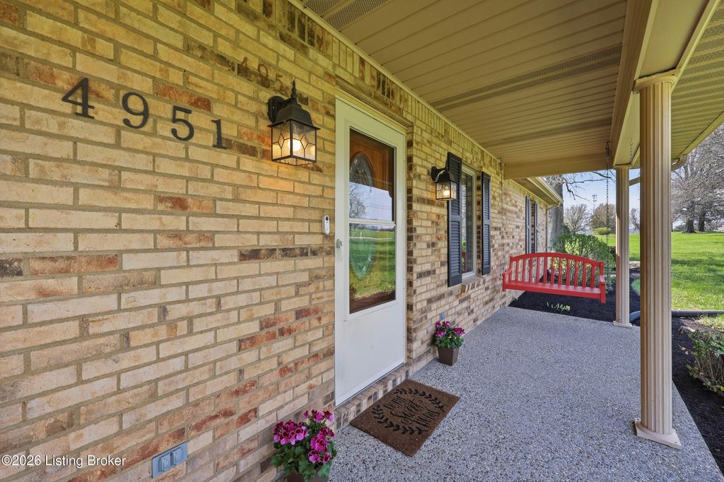 Photo of 4951 Mt Washington Rd, Taylorsville, KY 40071 (MLS # 1716016)