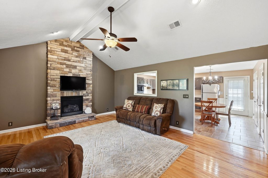Photo of 4951 Mt Washington Rd, Taylorsville, KY 40071 (MLS # 1716016)