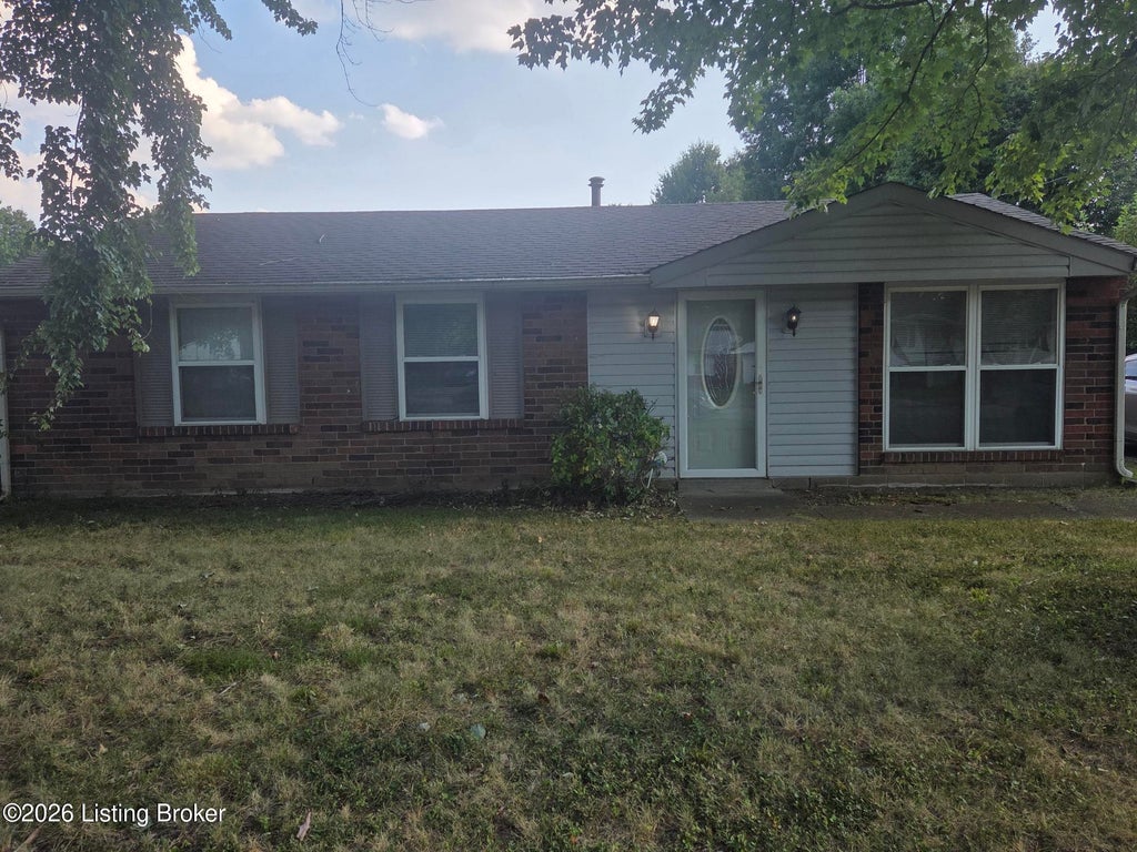 Photo of 5118 Rosette Blvd, Louisville, KY 40218 (MLS # 1728345)