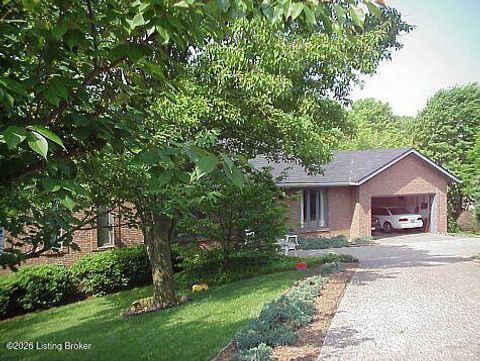 Homes For Sale - 716 Fairhill Dr<br/> Louisville, KY 40207