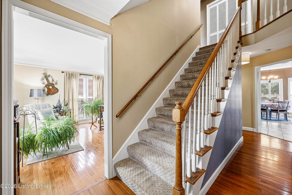 Photo of 2409 Lakewood Blvd, Jeffersonville, IN 47130 (MLS # 1728135)