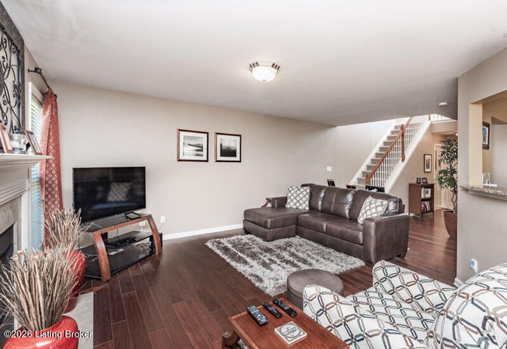 Photo of 11048 Symington Cir, Louisville, KY 40241 (MLS # 1715163)