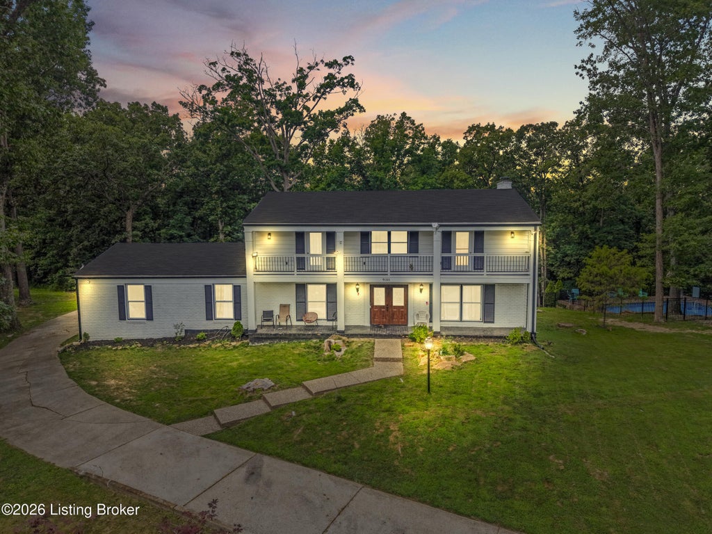 Photo of 9108 Lakeridge Dr, Louisville, KY 40272 (MLS # 1722610)