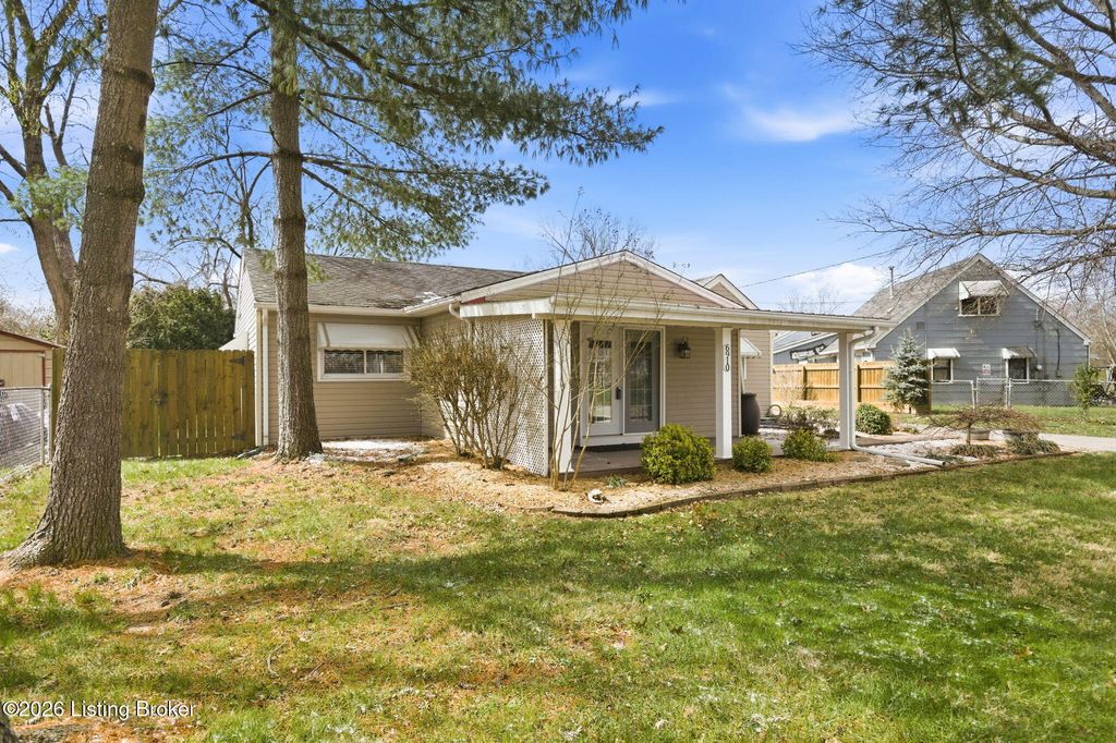 Photo of 6910 John Adams Way, Louisville, KY 40272 (MLS # 1711875)