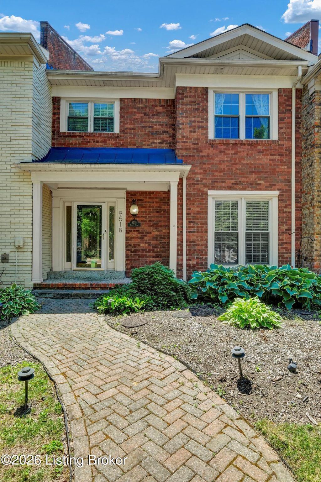 Photo of 9518 Wessex Pl, Louisville, KY 40222 (MLS # 1717250)