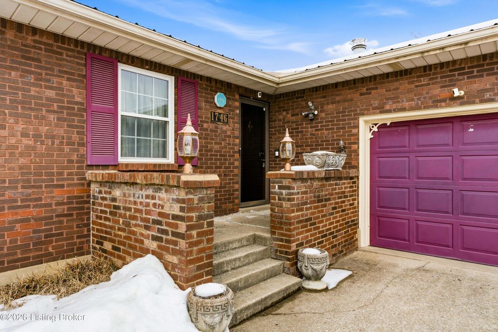 Photo of 1746 Holly Ct, Radcliff, KY 40160 (MLS # 1708499)