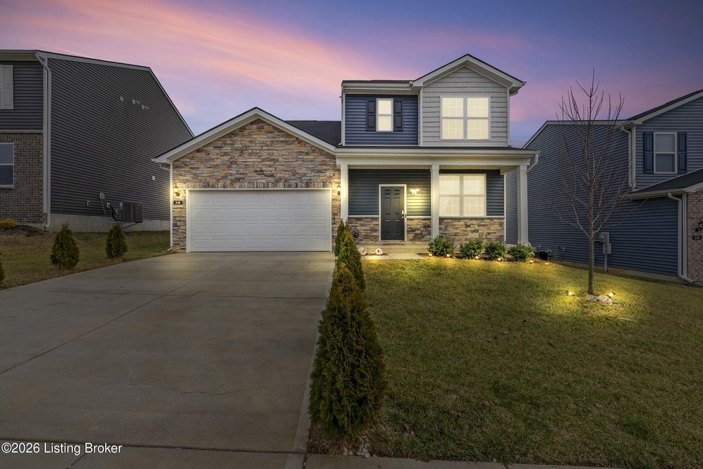 Photo of 240 Ardmore Crossing Dr, Shelbyville, KY 40065 (MLS # 1707101)