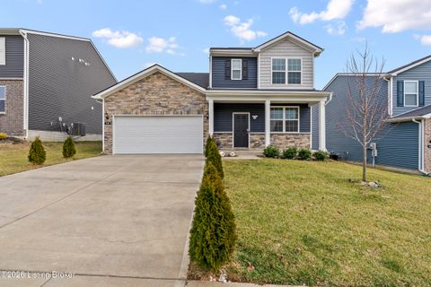 Photo of 240 Ardmore Crossing Dr, Shelbyville, KY 40065 (MLS # 1707101)