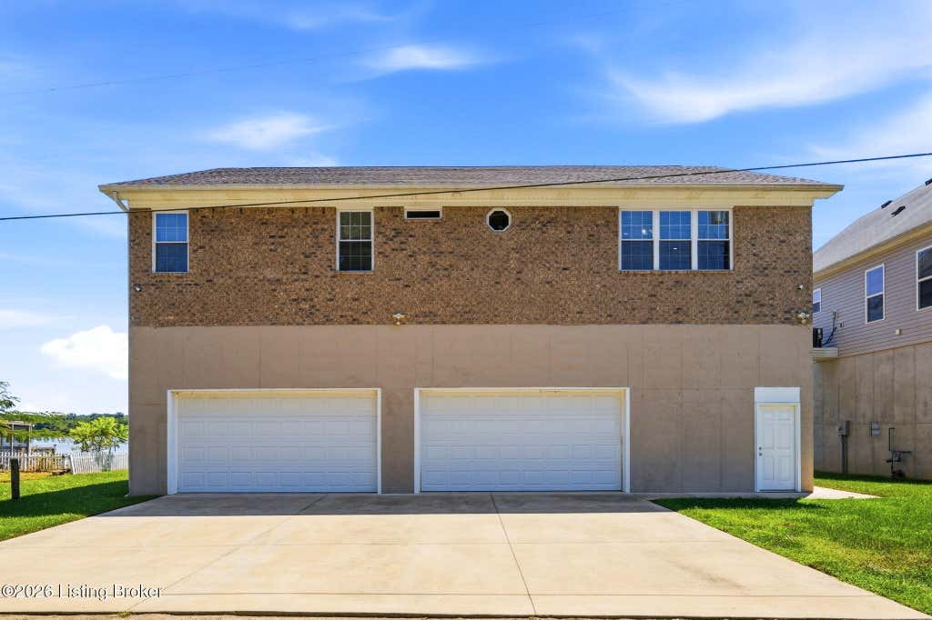 Photo of 408 S Front St, Jeffersonville, IN 47130 (MLS # 1725709)
