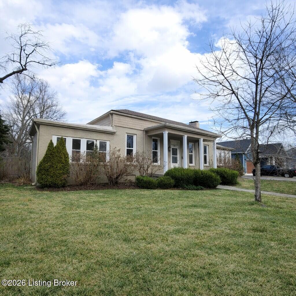 Photo of 711 Homestead Blvd, Louisville, KY 40207 (MLS # 1721837)