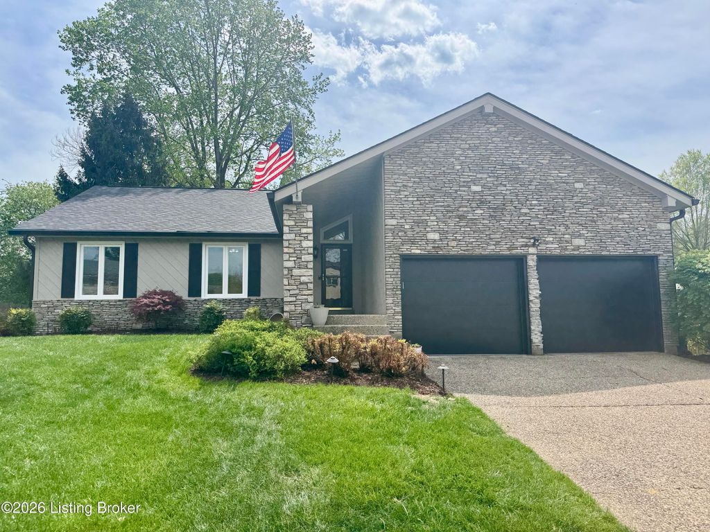 Photo of 12602 Towne Creek Rd, Louisville, KY 40243 (MLS # 1714143)