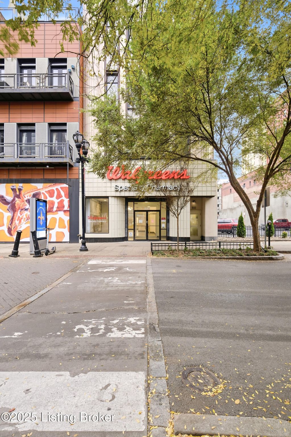 Photo of 532 S 4th St #UNIT 301, Louisville, KY 40202 (MLS # 1703711)