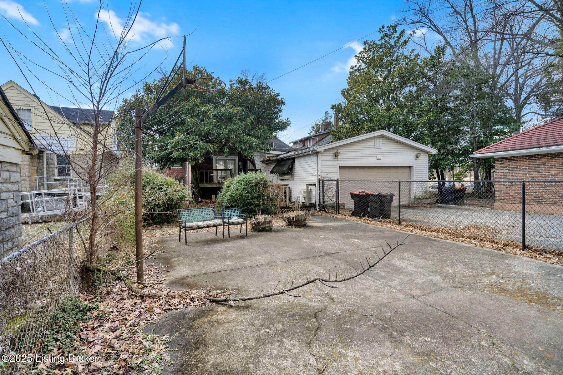 4521 Southwestern Pkwy, Louisville, Pennsylvania image 7