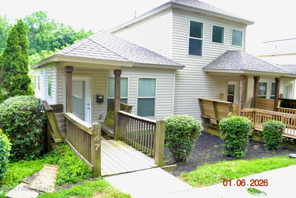 Photo of 347 Kenilworth Rd, Louisville, KY 40206 (MLS # 1724206)