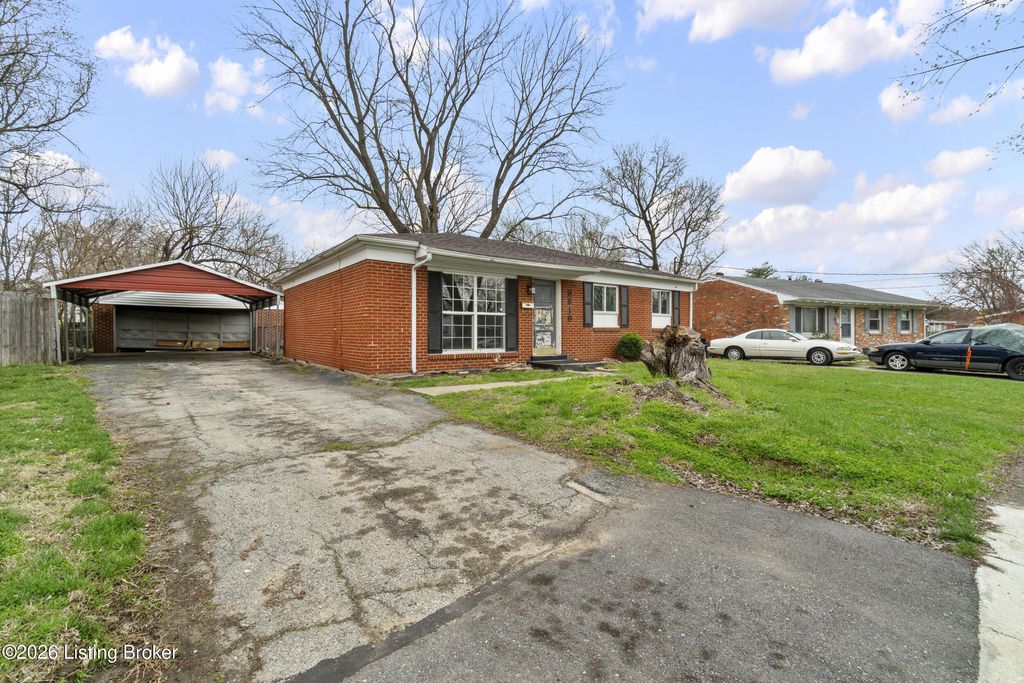 Photo of 9819 West Ave, Louisville, KY 40272 (MLS # 1711477)