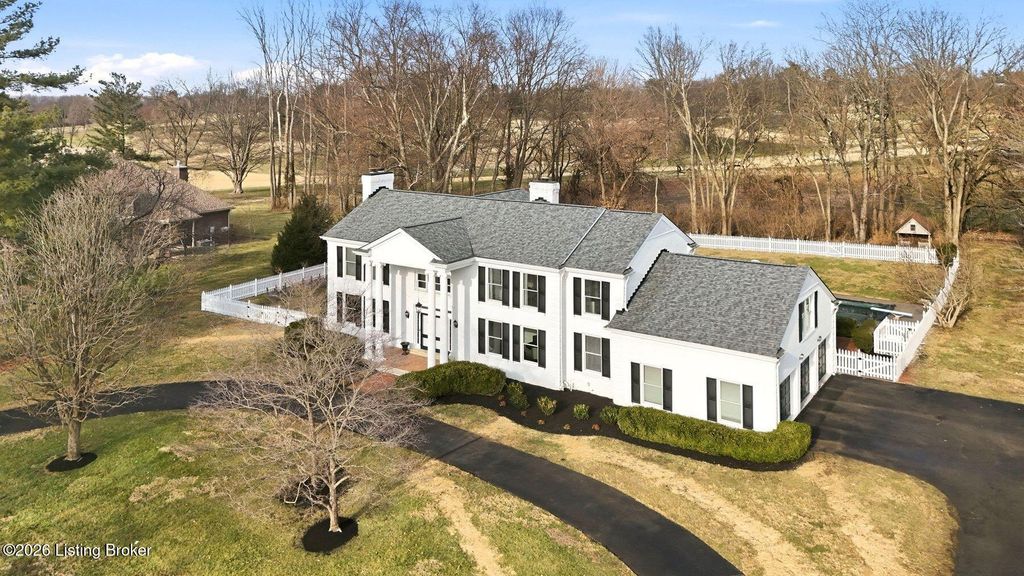 Photo of 13904 Fairway Ln, Goshen, KY 40026 (MLS # 1714385)