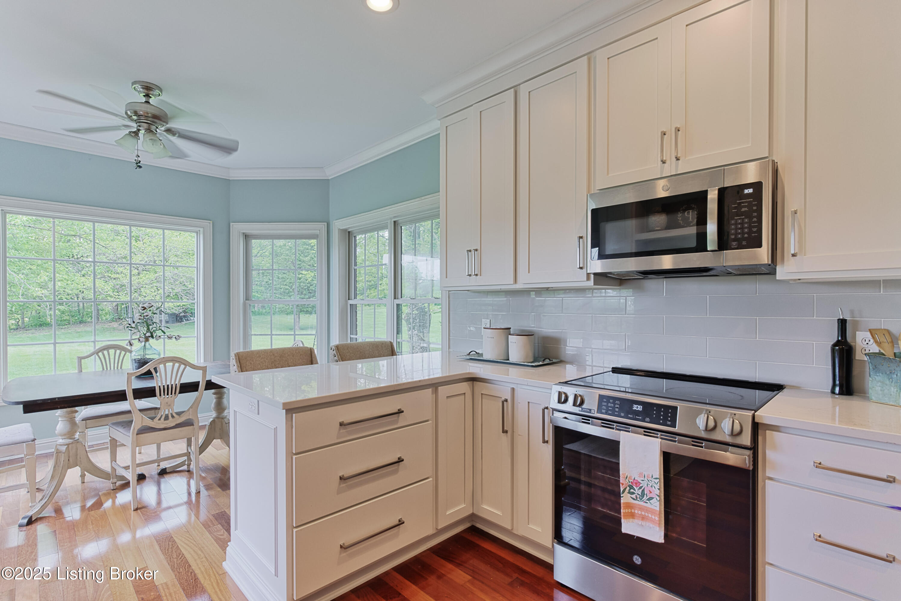 3817 Carriage Hill Dr, Crestwood, Pennsylvania image 11