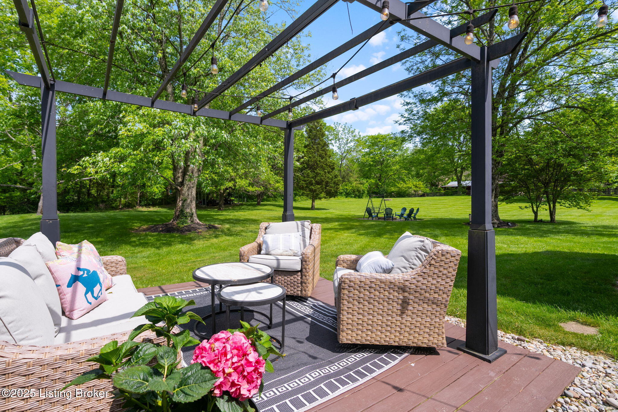 3817 Carriage Hill Dr, Crestwood, Pennsylvania image 44