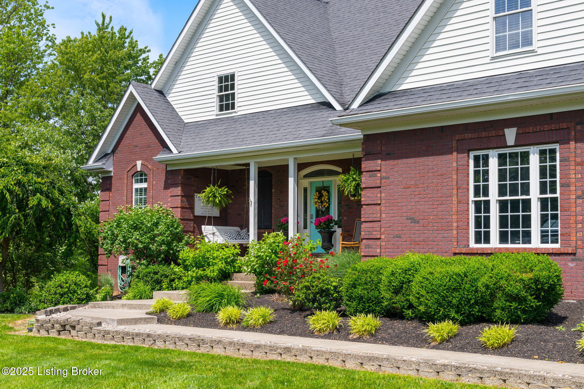 3817 Carriage Hill Dr, Crestwood, Pennsylvania image 2
