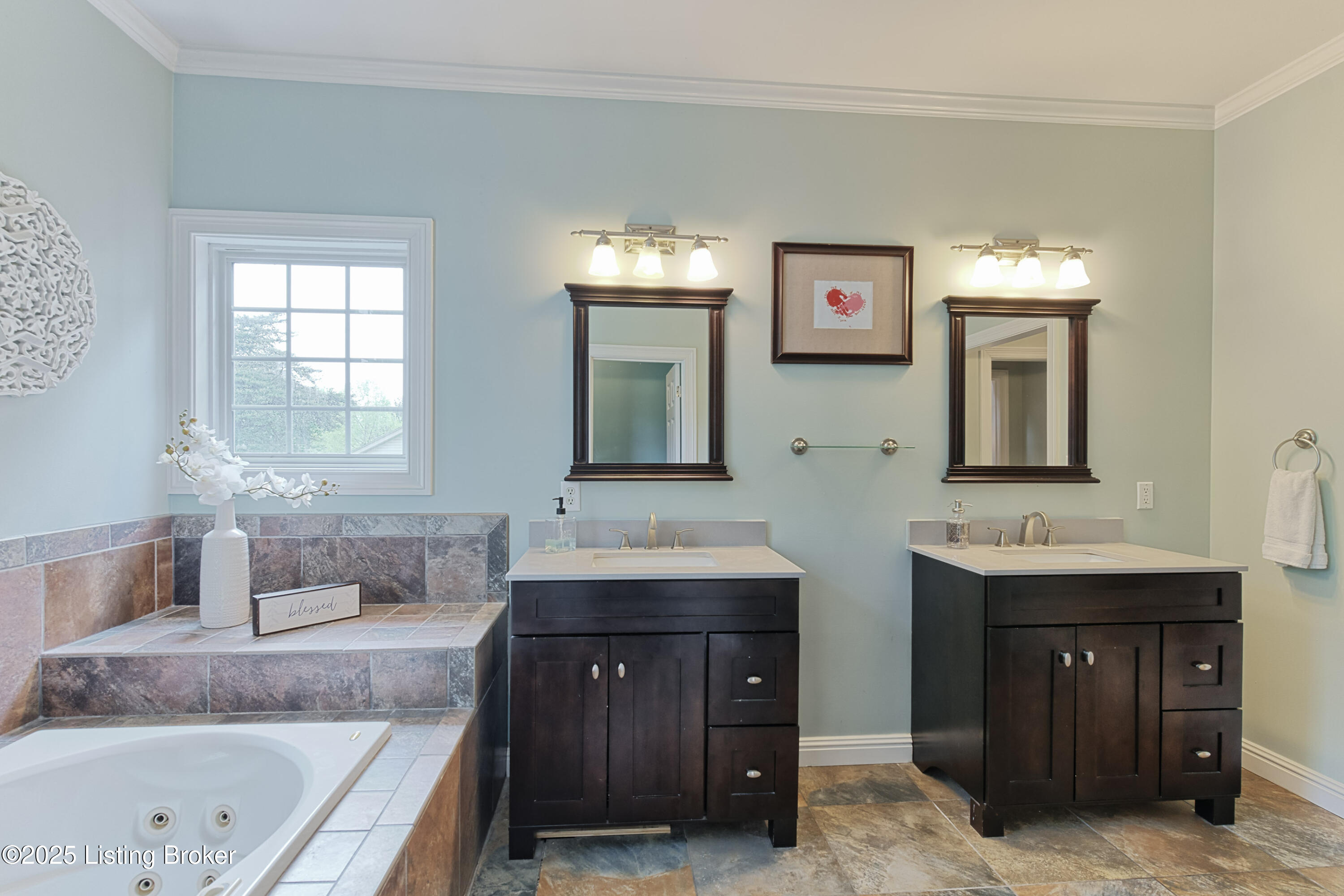 3817 Carriage Hill Dr, Crestwood, Pennsylvania image 20