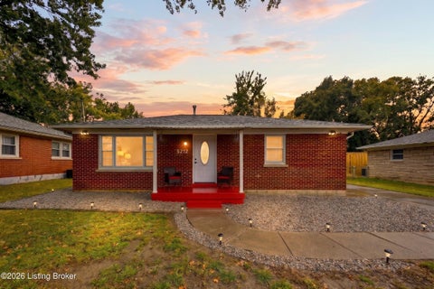 Photo of 5212 Witten Dr, Louisville, KY 40258 (MLS # 1728984)