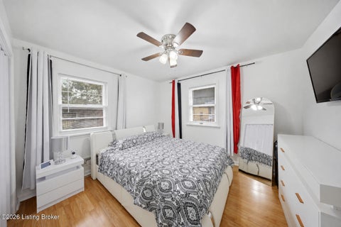 Tiny photo for 5212 Witten Dr, Louisville, KY 40258 (MLS # 1728984)