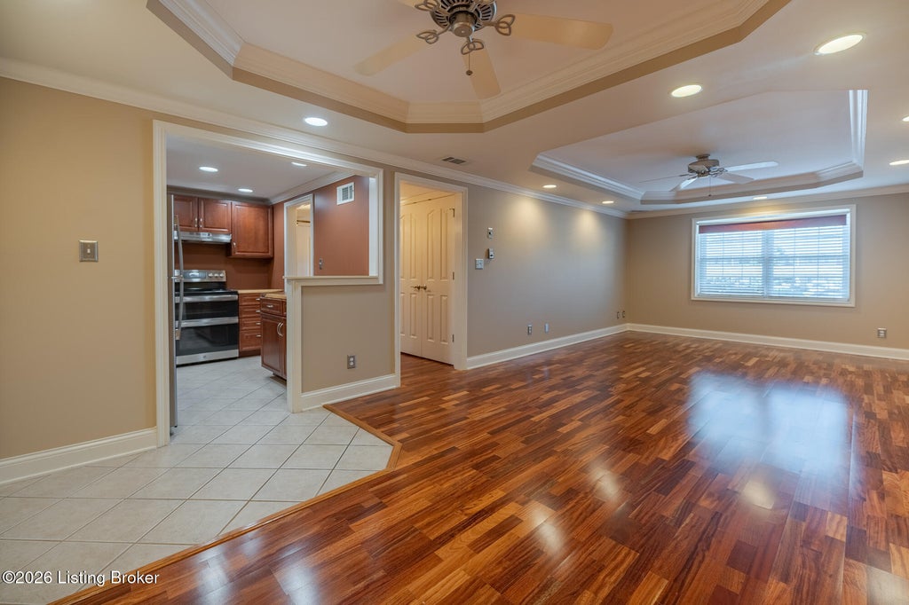 Photo of 332 El Conquistador Pl, Louisville, KY 40220 (MLS # 1731029)