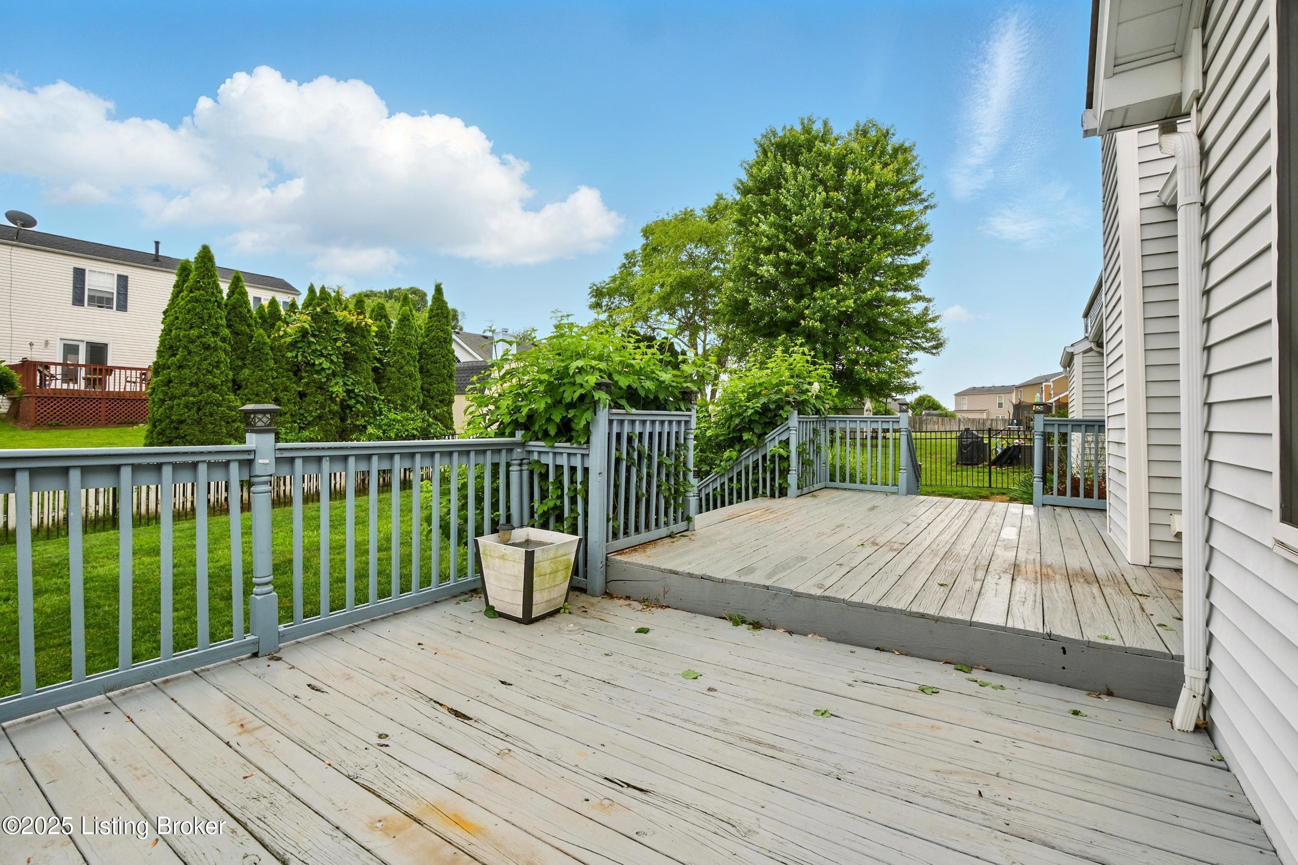 8110 Village Point Dr, Louisville, Pennsylvania image 28