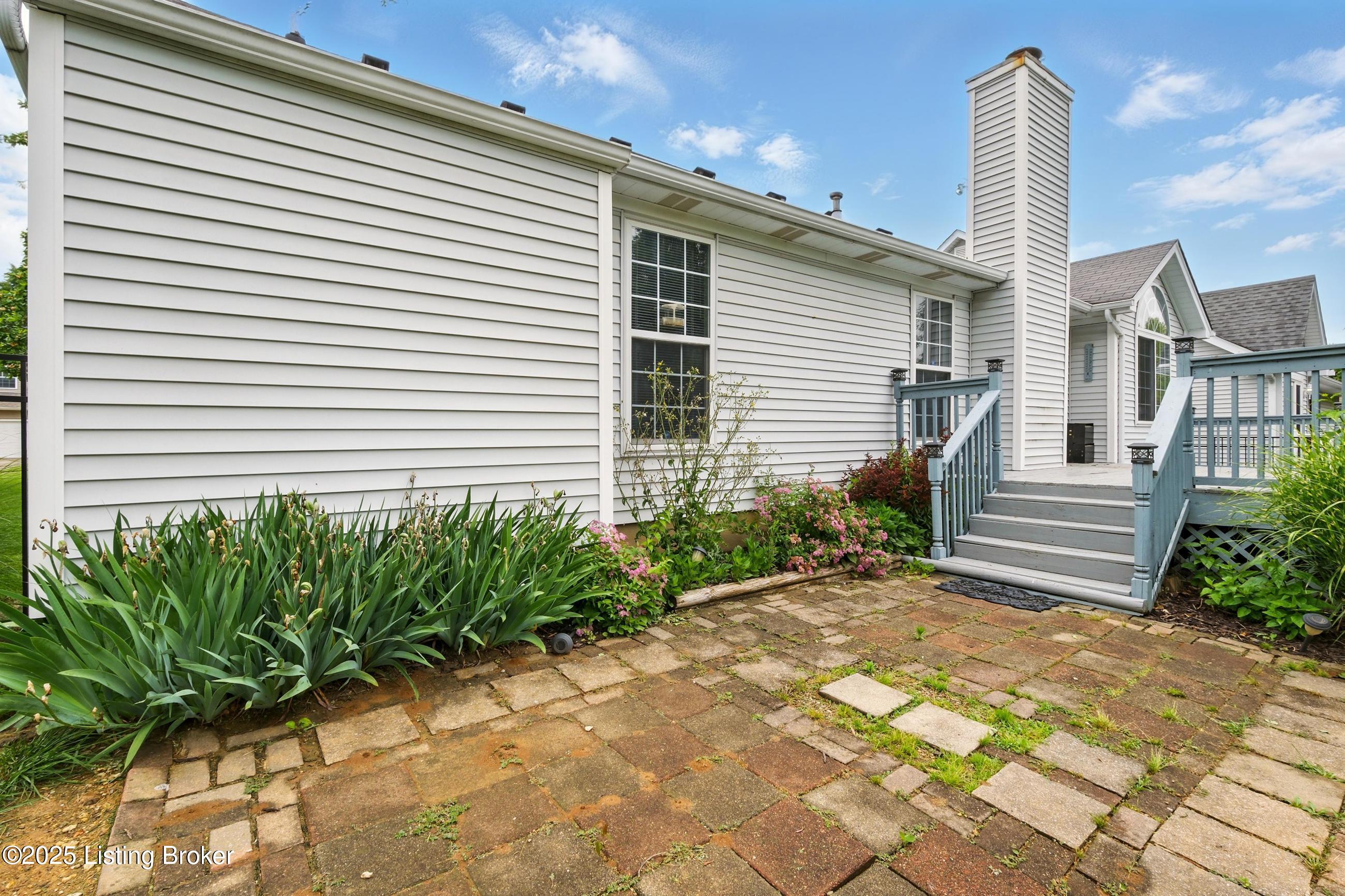 8110 Village Point Dr, Louisville, Pennsylvania image 30