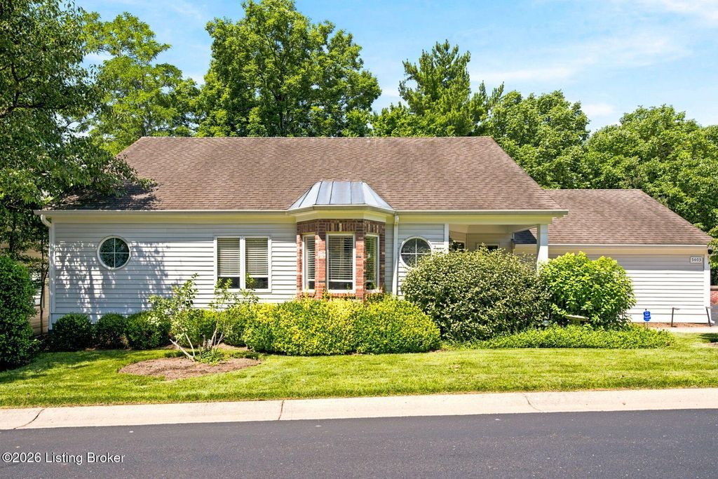 Photo of 5403 Indian Woods Dr, Louisville, KY 40207 (MLS # 1721919)
