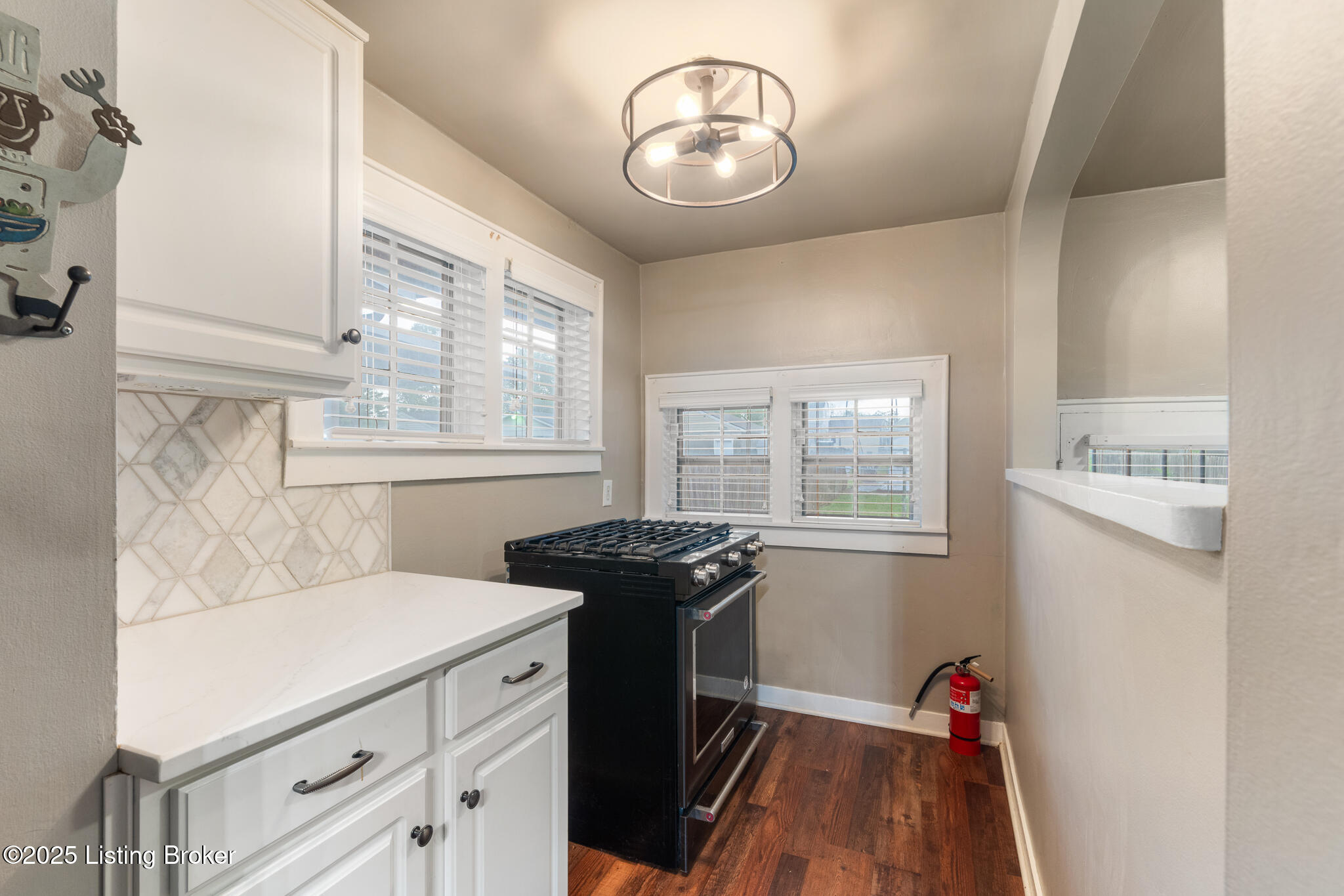 529 E Barbee Ave, Louisville, Pennsylvania image 15