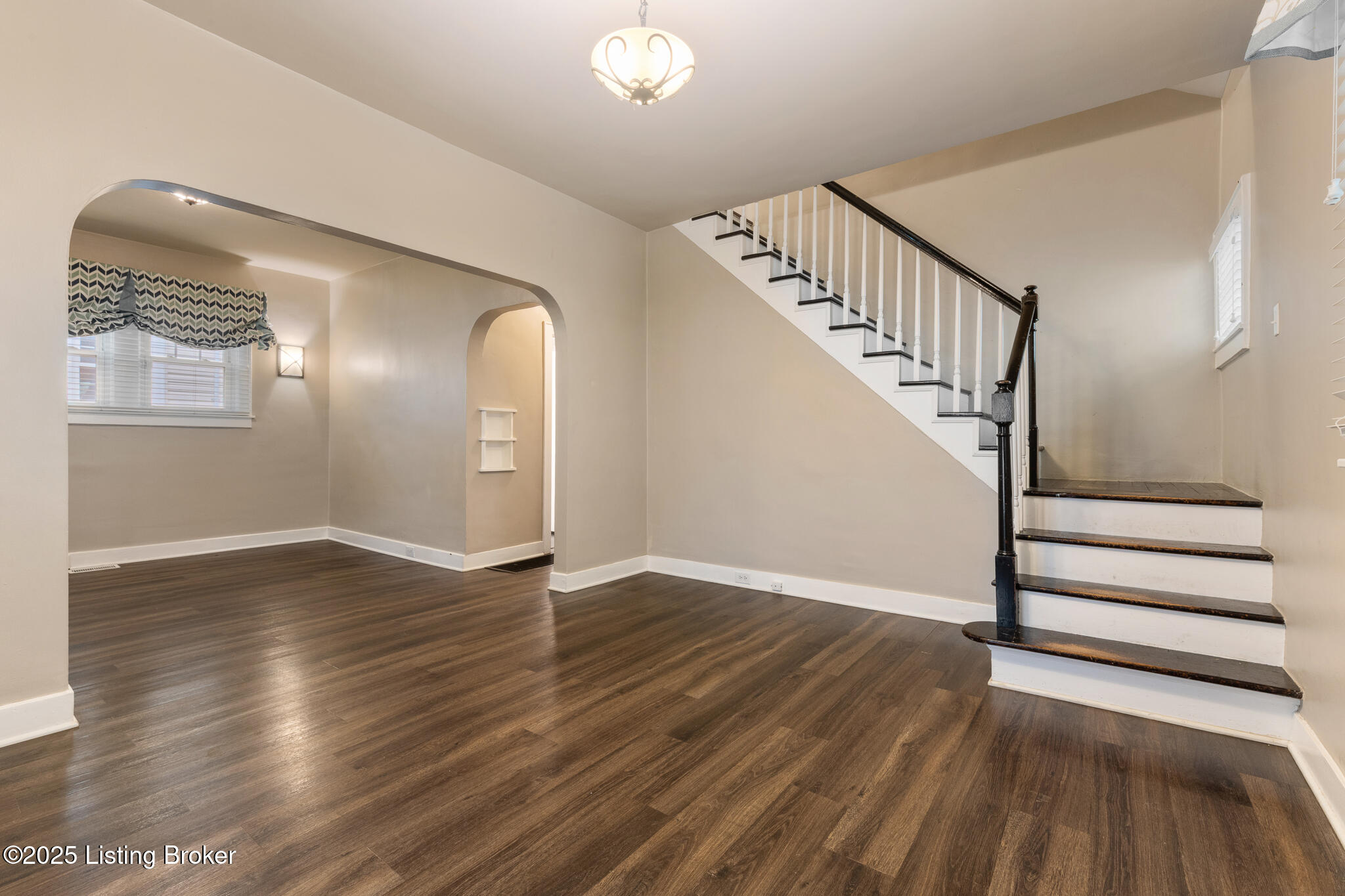 529 E Barbee Ave, Louisville, Pennsylvania image 8