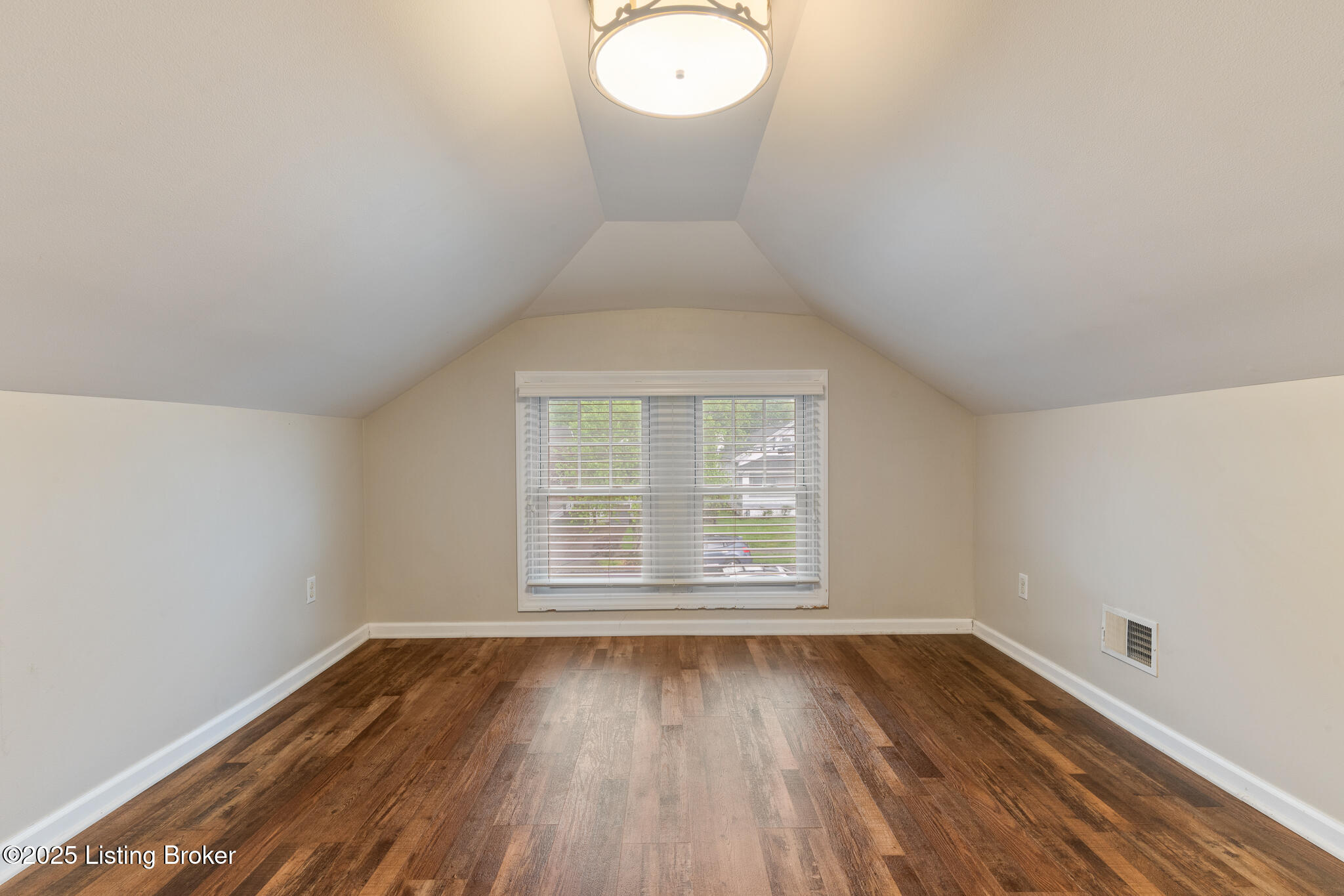 529 E Barbee Ave, Louisville, Pennsylvania image 24
