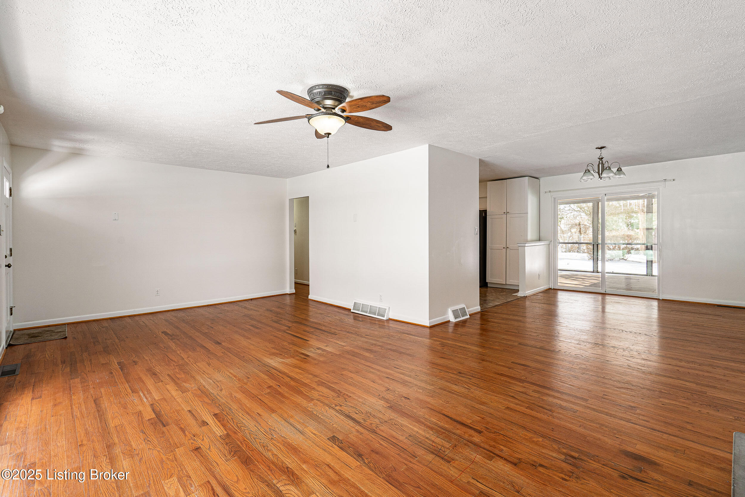 1200 Meadowridge Trail, Goshen, Kentucky image 8