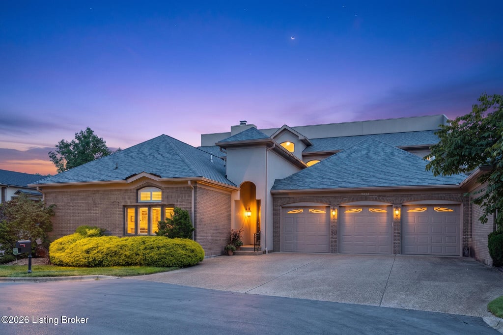 Photo of 2601 Alia Cir, Louisville, KY 40222 (MLS # 1729494)