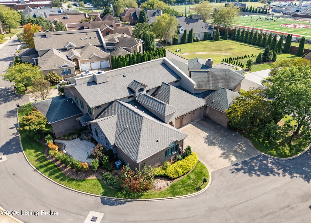 Photo of 2601 Alia Cir, Louisville, KY 40222 (MLS # 1729494)