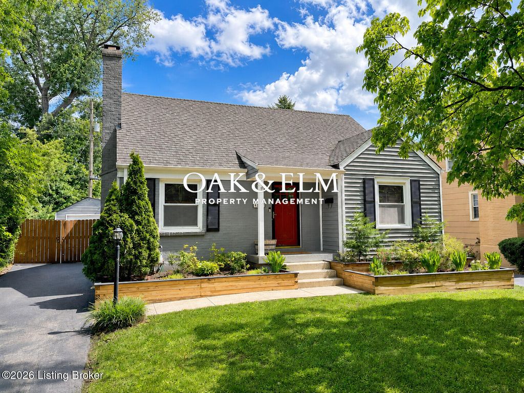 Photo of 4008 Brownlee Rd, Louisville, KY 40207 (MLS # 1724442)