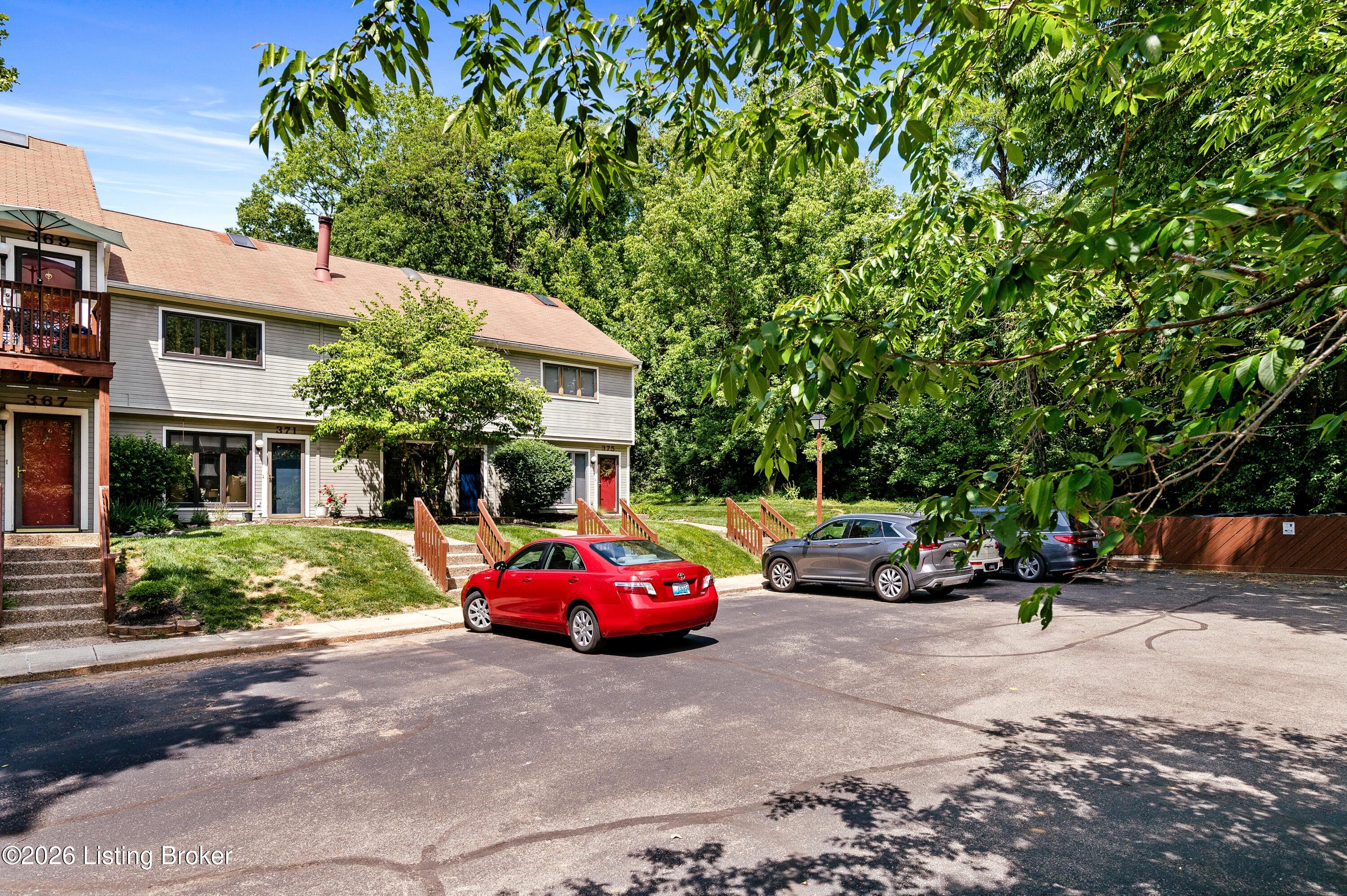 373 Crescent Spring Dr 373