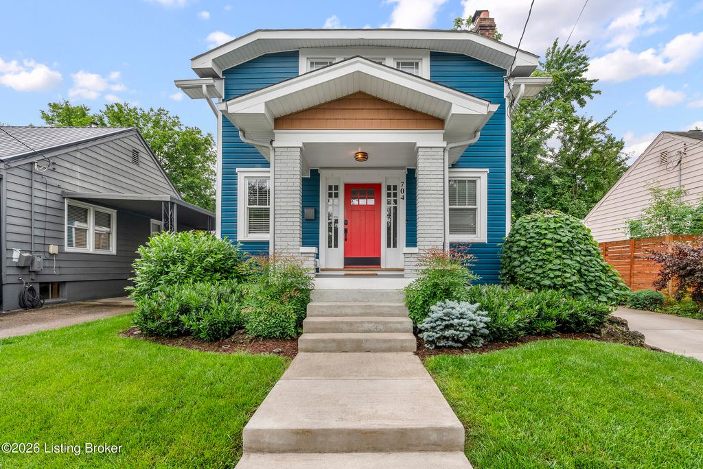 Photo of 704 N Barbee Way, Louisville, KY 40217 (MLS # 1718797)