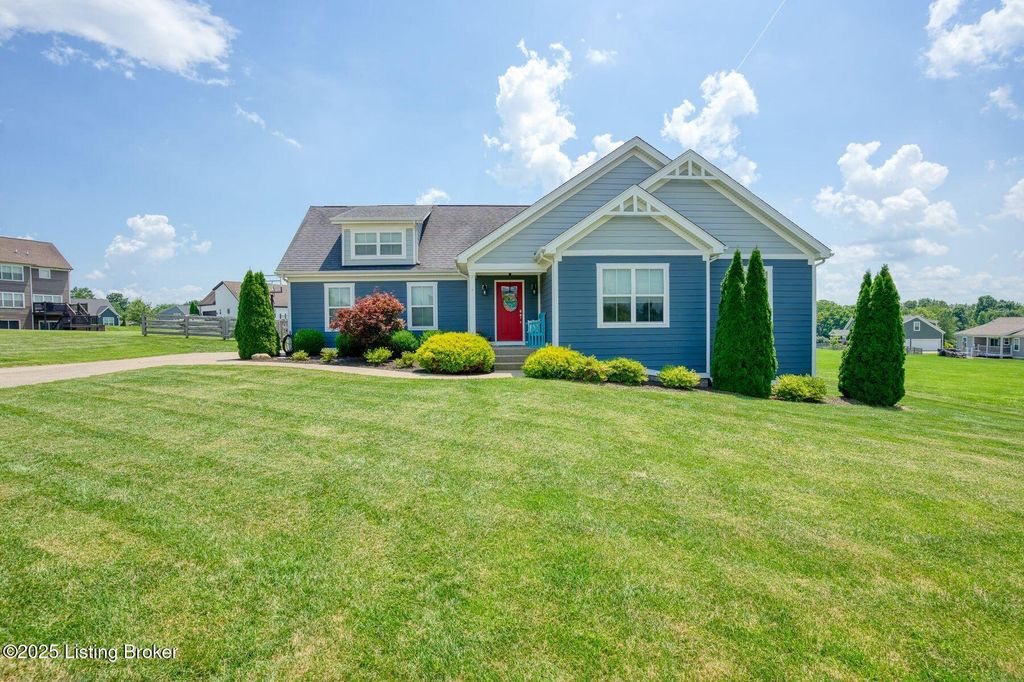 Photo of 4703 Deer Creek Pl, Smithfield, KY 40068 (MLS # 1695362)
