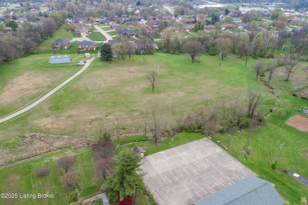 Photo of 1107 N 3rd St, Bardstown, KY 40004 (MLS # 1704500)