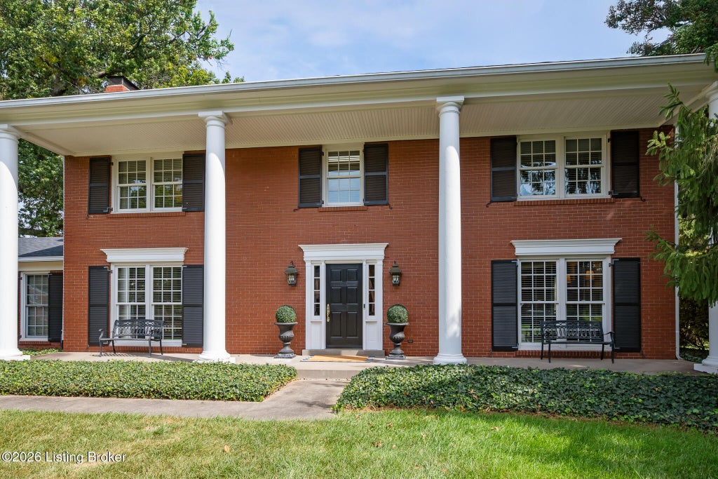 Photo of 2203 Merrick Rd, Louisville, KY 40207 (MLS # 1730952)