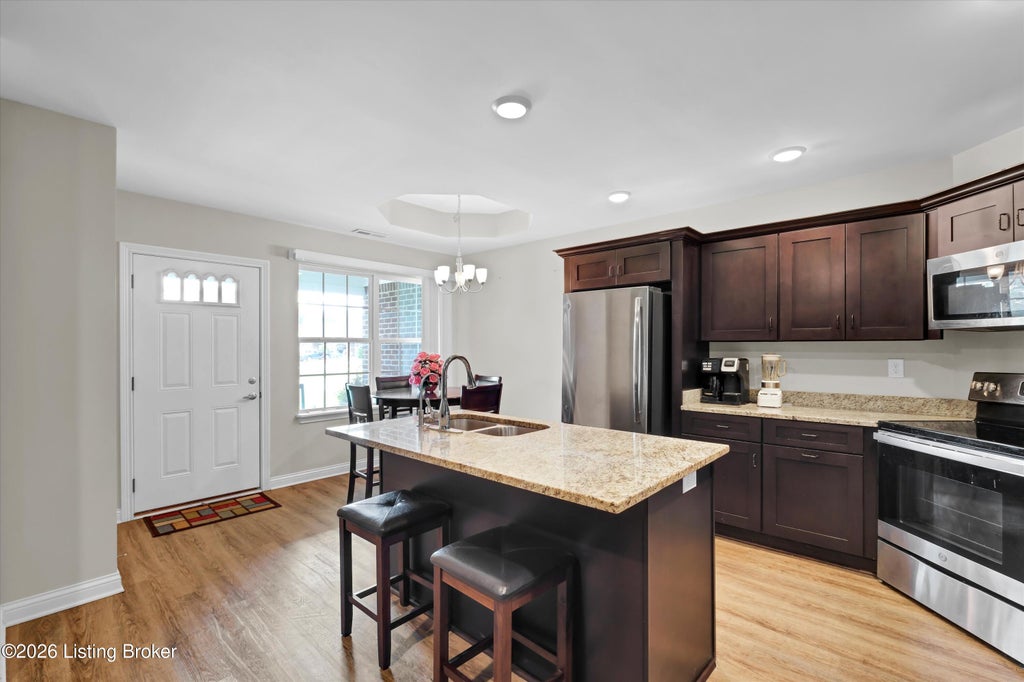 Photo of 11402 River Falls Dr, Louisville, KY 40272 (MLS # 1724118)