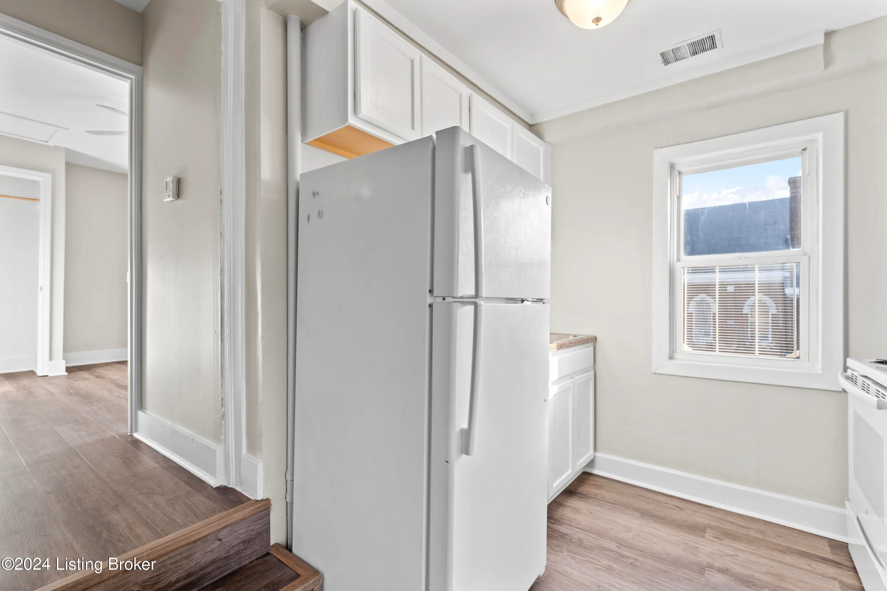 Louisville, Kentucky 40203, United States, 2 Bedrooms Bedrooms, ,1 BathroomBathrooms,Residential,Active,25531