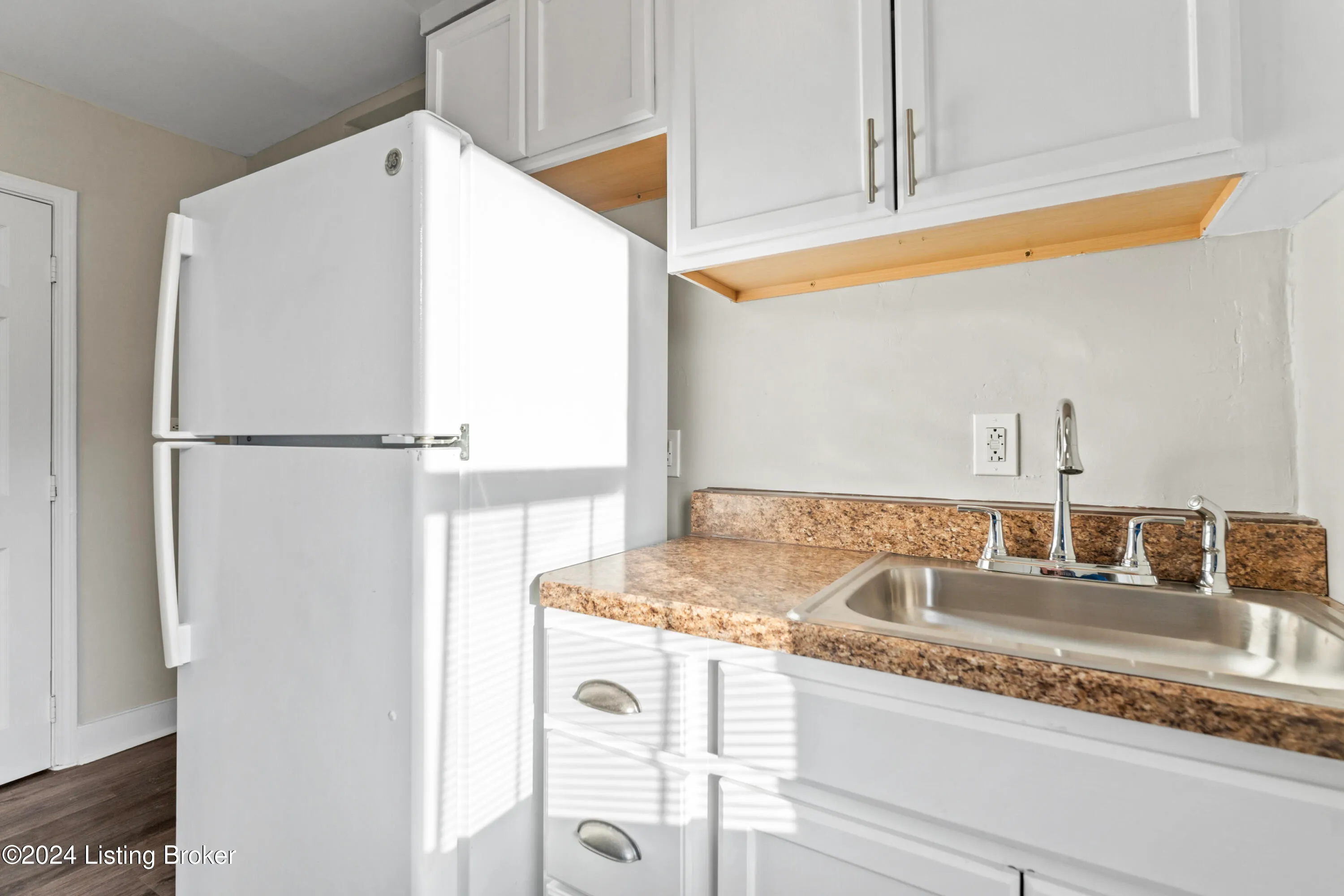 Louisville, Kentucky 40203, United States, 2 Bedrooms Bedrooms, ,1 BathroomBathrooms,Residential,Active,25531