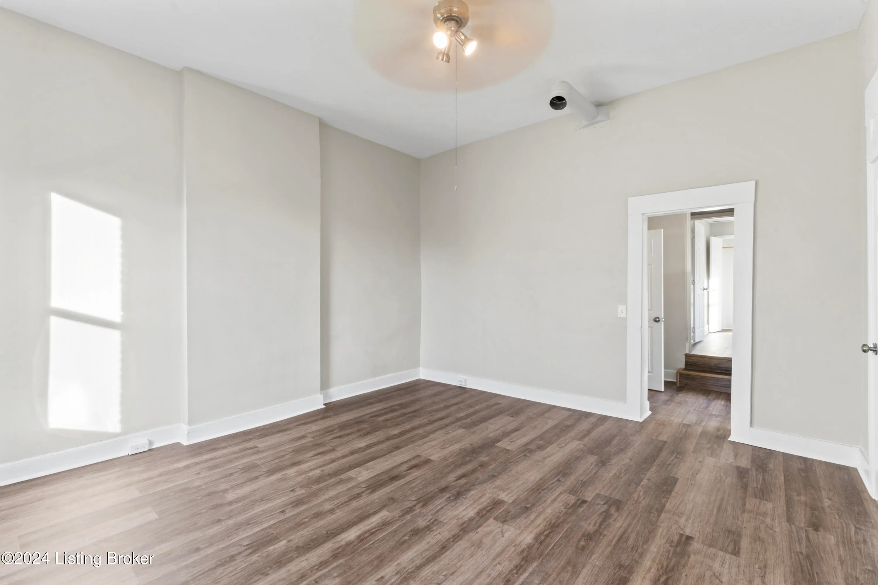 Louisville, Kentucky 40203, United States, 2 Bedrooms Bedrooms, ,1 BathroomBathrooms,Residential,Active,25531